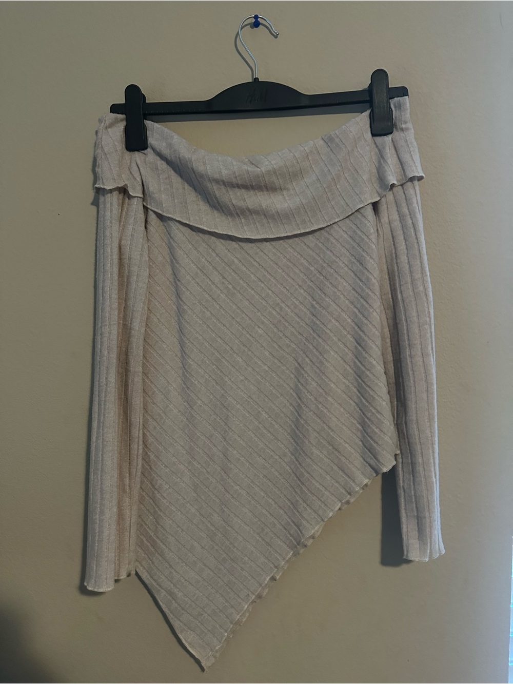 Off shoulder top - Picture 4 of 4